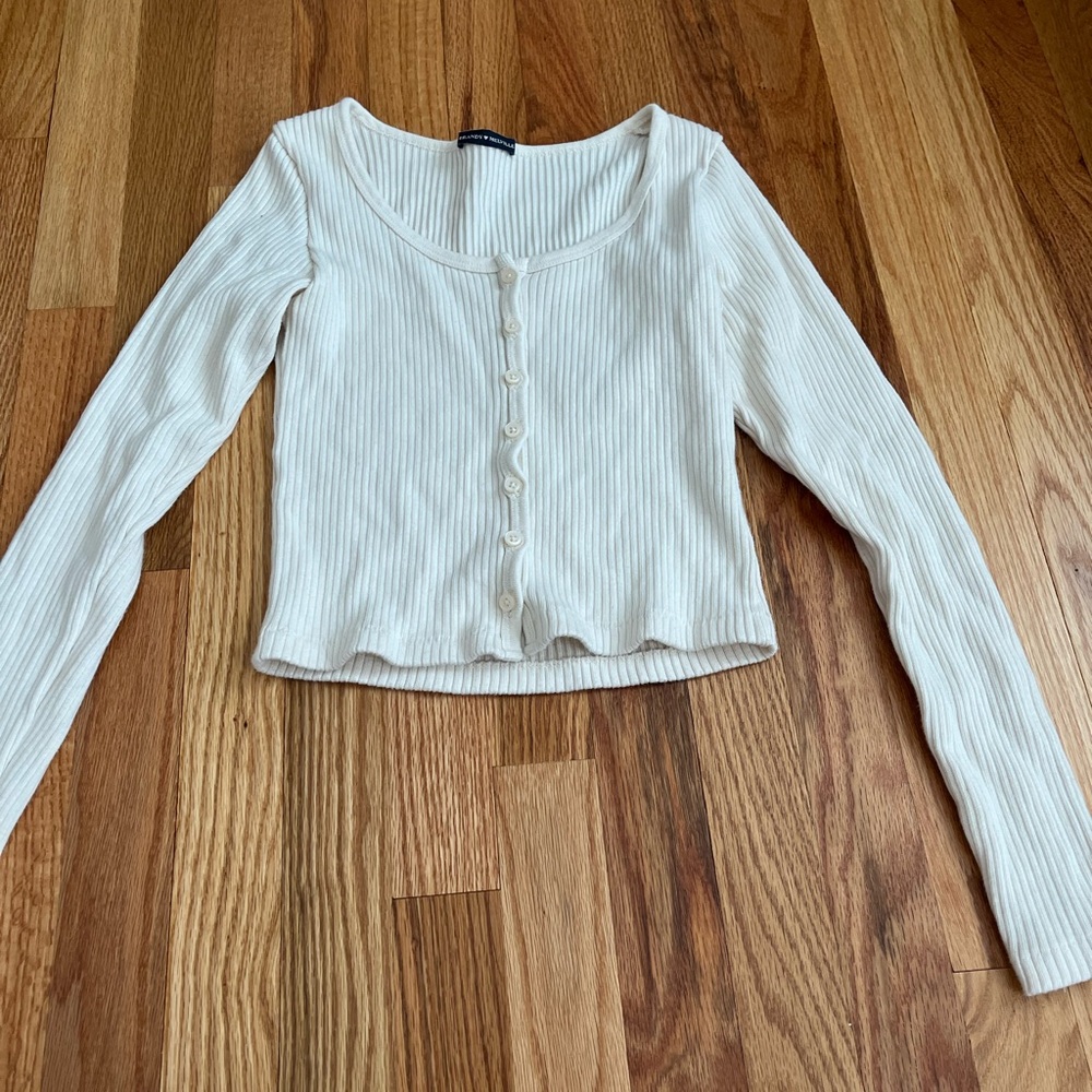 Brandy Melville Cardigan (lightly used)